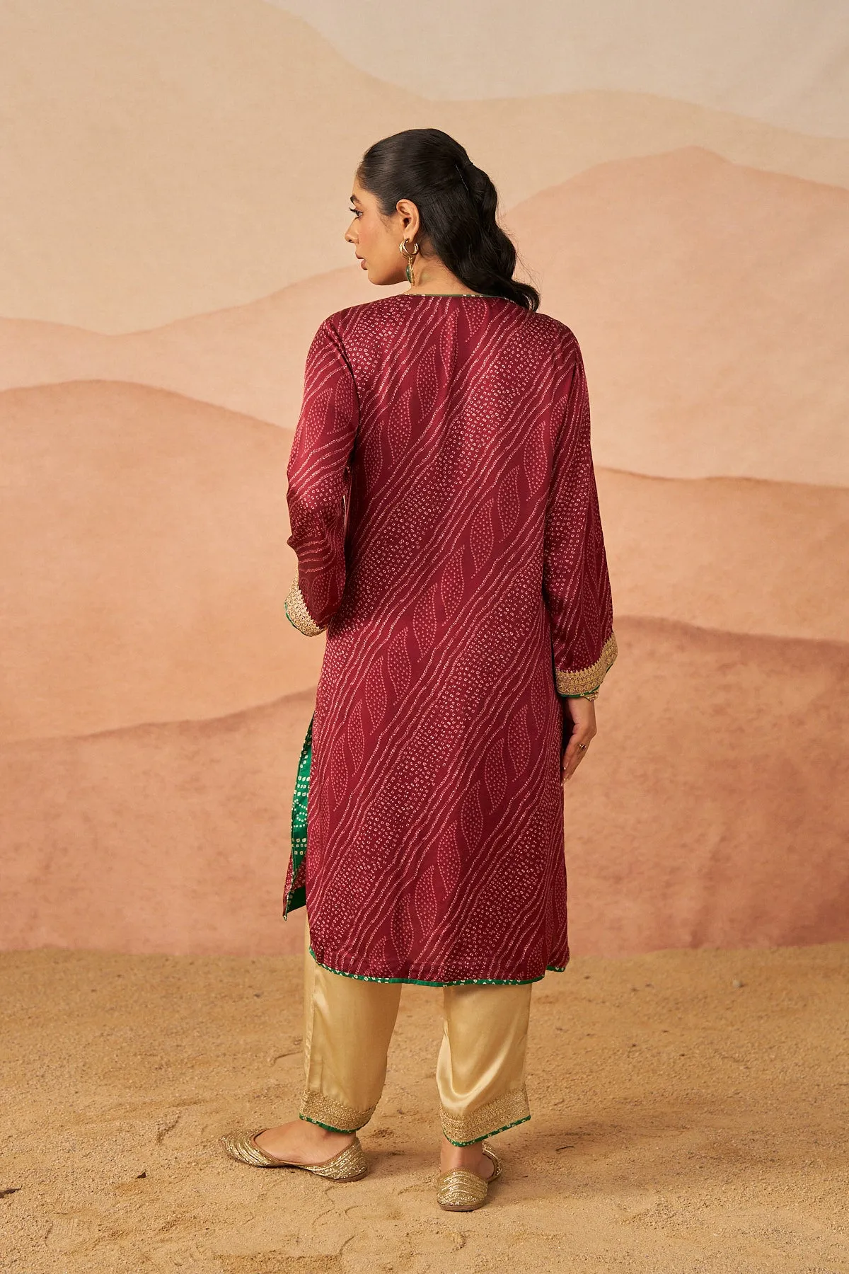 Batik Bandhej Phiran Set With Potli and Emerald Green Dupatta